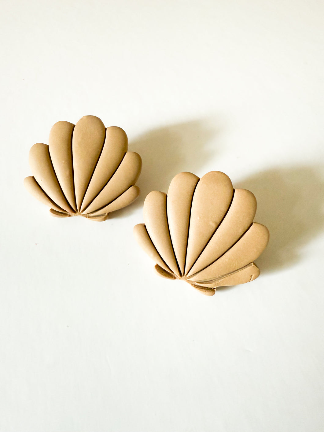 Sandy Shell Clay Stud Earrings
