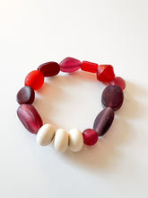 Load image into Gallery viewer, White Wood and Mixed Vintage Beads Bracelet