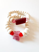Load image into Gallery viewer, Mix of Pinks Sea Glass and Acrylic Floral Bracelet