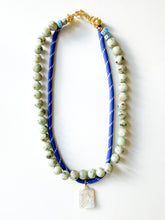 Load image into Gallery viewer, Blue Trailmix Paracord Necklace