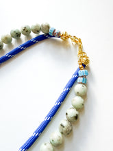 Load image into Gallery viewer, Blue Trailmix Paracord Necklace