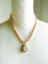Load image into Gallery viewer, Shell Seeker Paracord Necklace