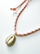 Load image into Gallery viewer, Shell Seeker Paracord Necklace