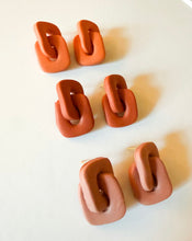 Load image into Gallery viewer, Loop Link Stud Earrings