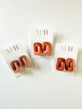 Load image into Gallery viewer, Loop Link Stud Earrings