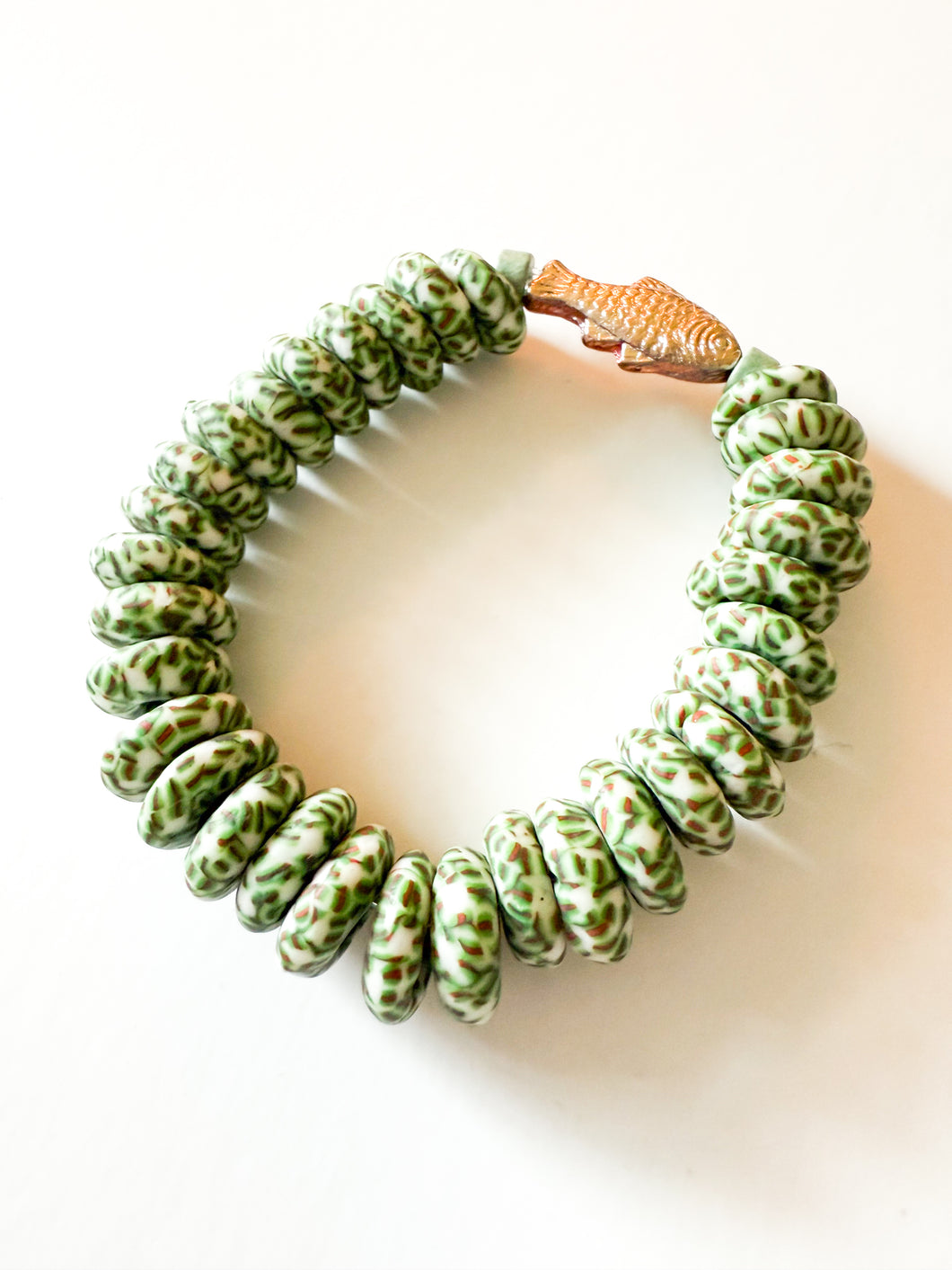 Speckled Glass and Glass Fish Bracelet
