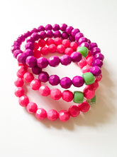 Load image into Gallery viewer, Mix of Pinks and Purples Faceted Acrylic Bracelet