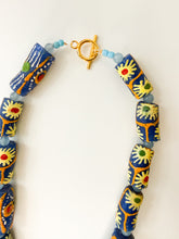 Load image into Gallery viewer, Happy Blooms Glass Necklace