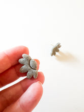 Load image into Gallery viewer, Gray Clay Floral Post Earrings