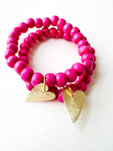 Load image into Gallery viewer, Magenta Wood Brass Heart Charm Bracelet