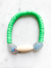 Load image into Gallery viewer, Blue Confetti Sea Glass and Lime Bracelet
